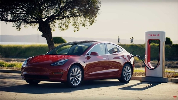 特斯拉:磷酸铁锂Model 3每周需100%充电至少一次