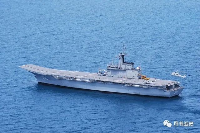 目前最小的航母扎克里纳吕贝号舷号911靠收门票补贴家用