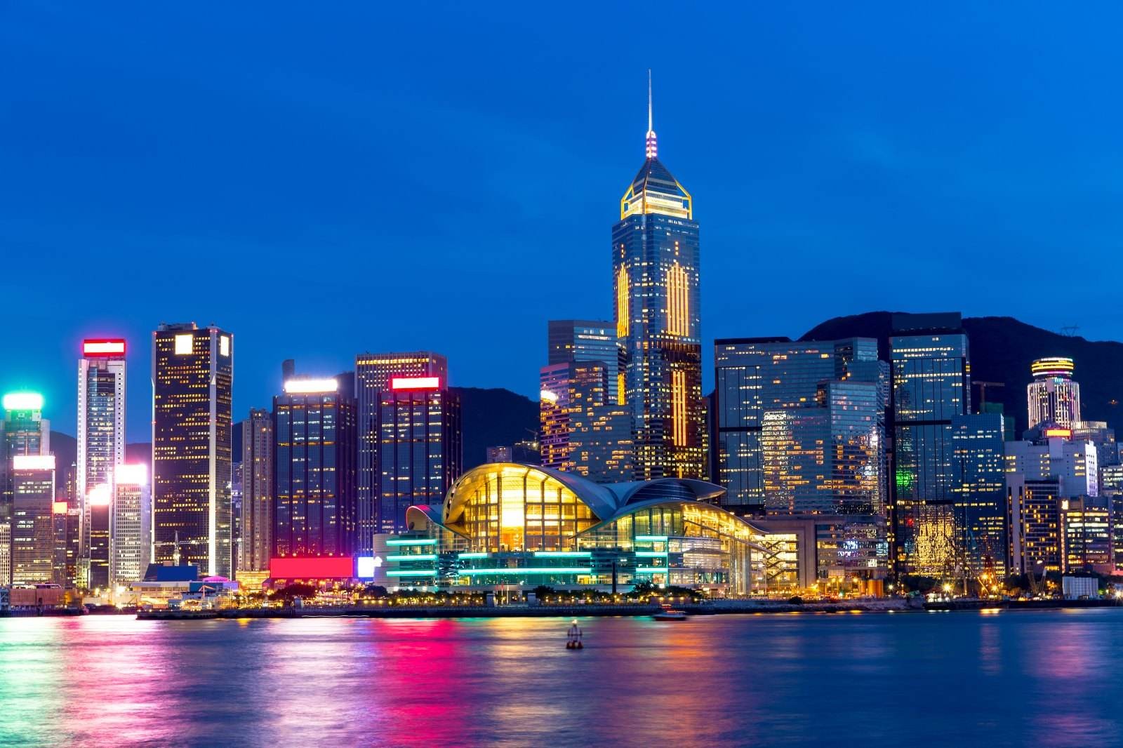 纪录片揭露残酷真相,厨房和卫生间同在一处!