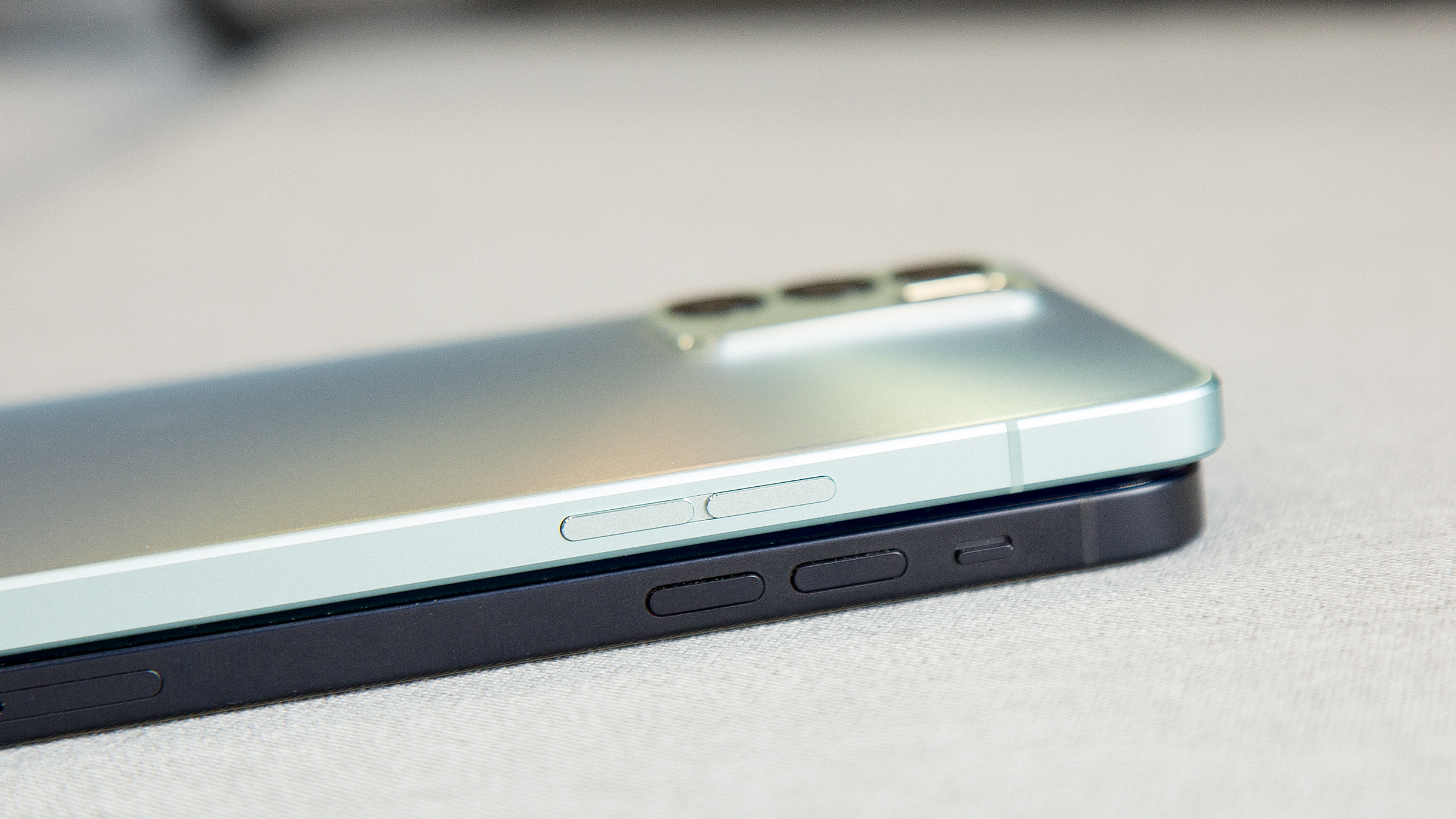 直角边框手机大pk,oppo苹果你更喜欢谁?__凤凰网