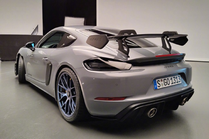 001P1V6ygy1gwi1apou9nj62bk334kjm02