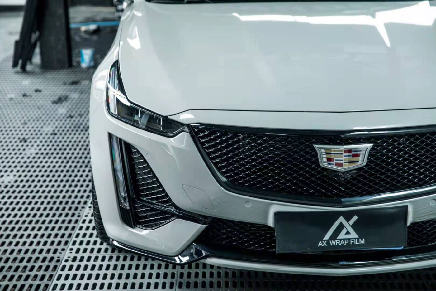 凯迪拉克ct5全车换色亚灰 就等你来战__凤凰网