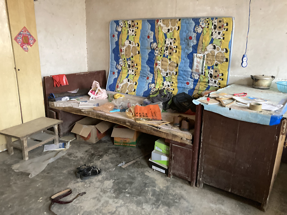 呼某吉家屋内
