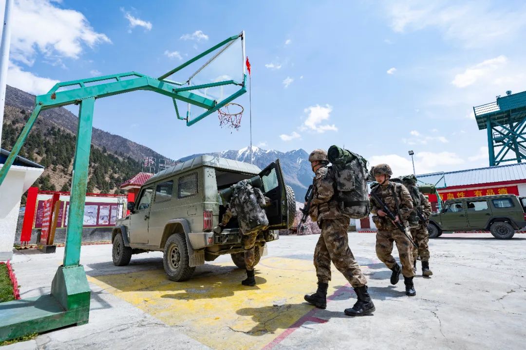 身后是我的国④丨雪域哨兵