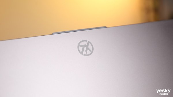 华硕天选2游戏本评测:NVIDIA GeForce RTX 3070+AMD锐龙7 5800H加持的