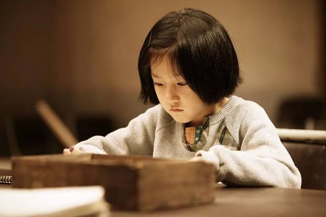 总是哭的孩子与忍着不哭的,长大后差距很大,家长别再糊涂了__凤凰网