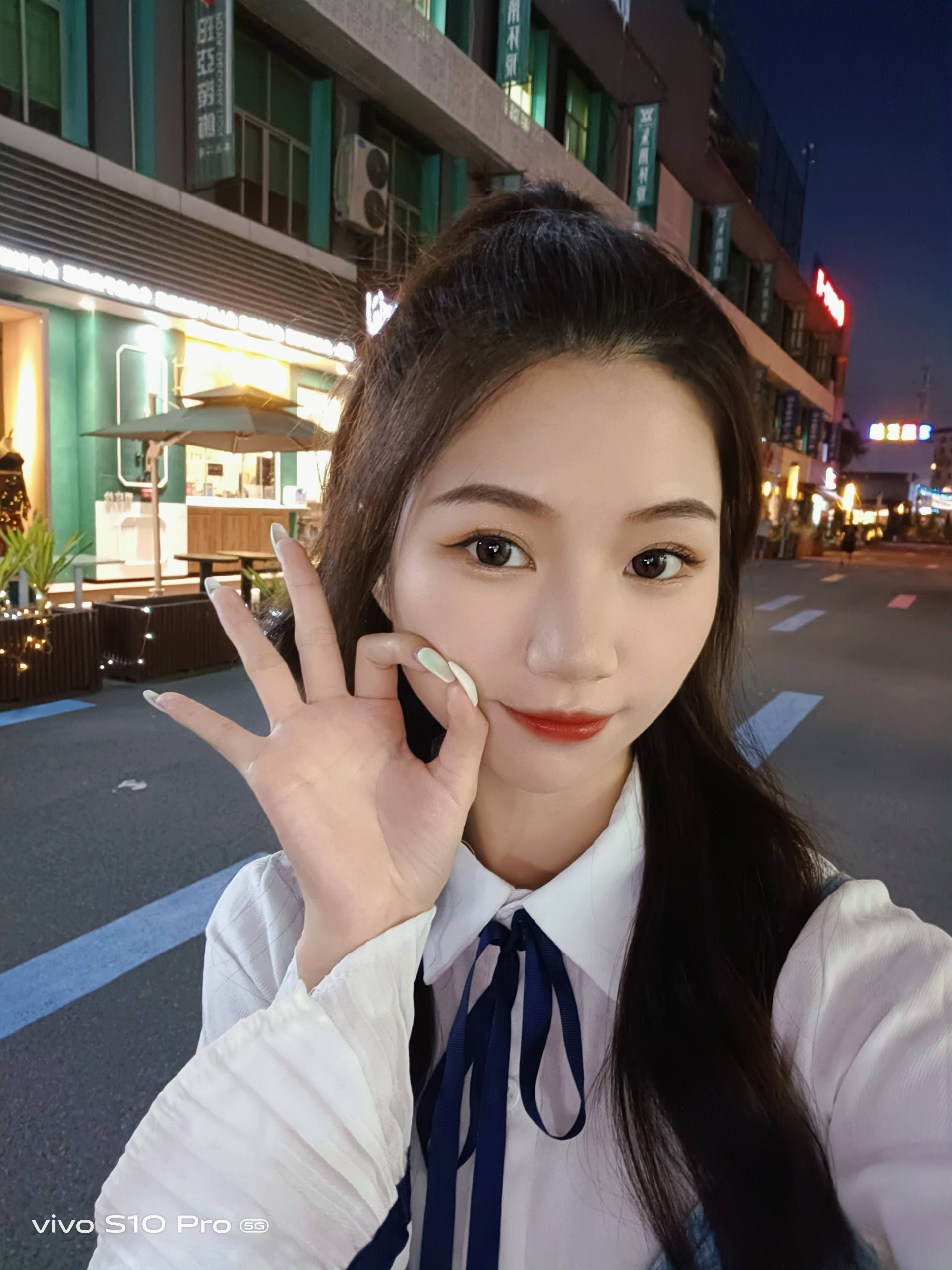 人像自拍大比拼!iphone 12对比vivo s10 pro孰强孰弱?