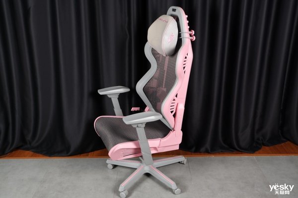 迪锐克斯DXRACER AIR女神定制款电竞网椅测评