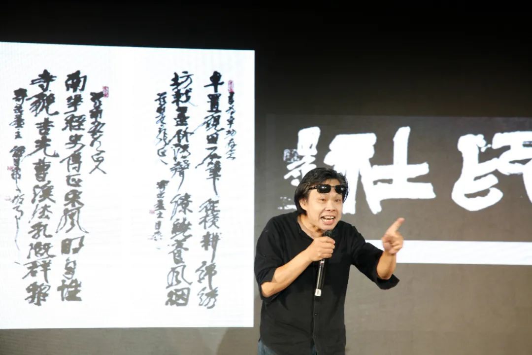 钟国康是岭南著名的书法家,篆刻家.