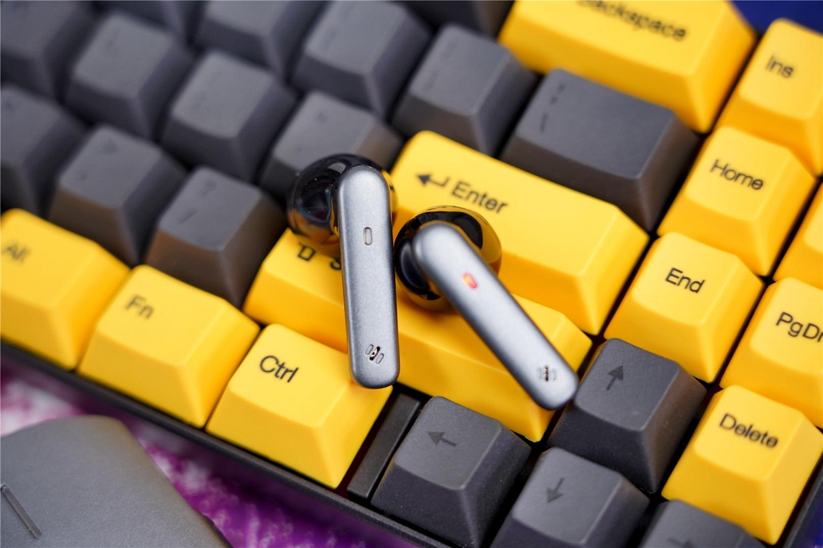 hifi音质,动圈共鸣--aigo tws5 tws蓝牙耳机分享