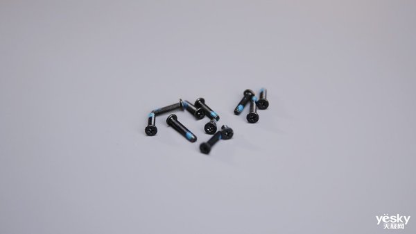 华硕天选2游戏本评测:NVIDIA GeForce RTX 3070+AMD锐龙7 5800H加持的