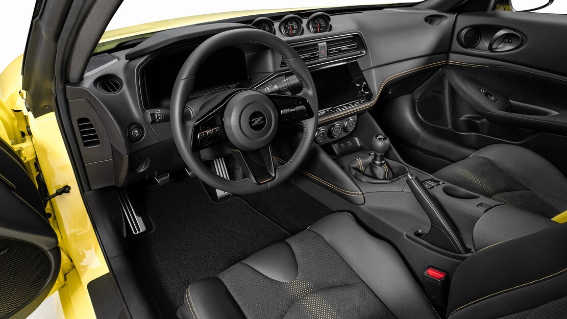 比丰田supra更纯的jdm全新日产z配置详解实力到底如何