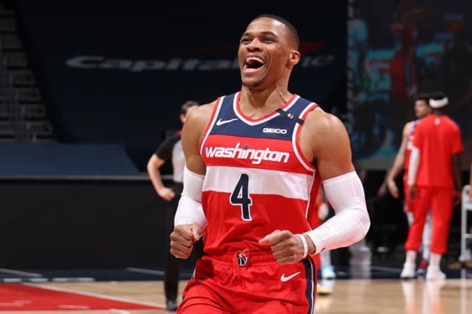 威少砍15分12板11助,获个人赛季第31次三双