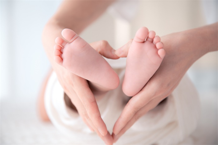 警惕!孕期吸电子烟的女性,生出低体重婴儿的可能性会增加33%