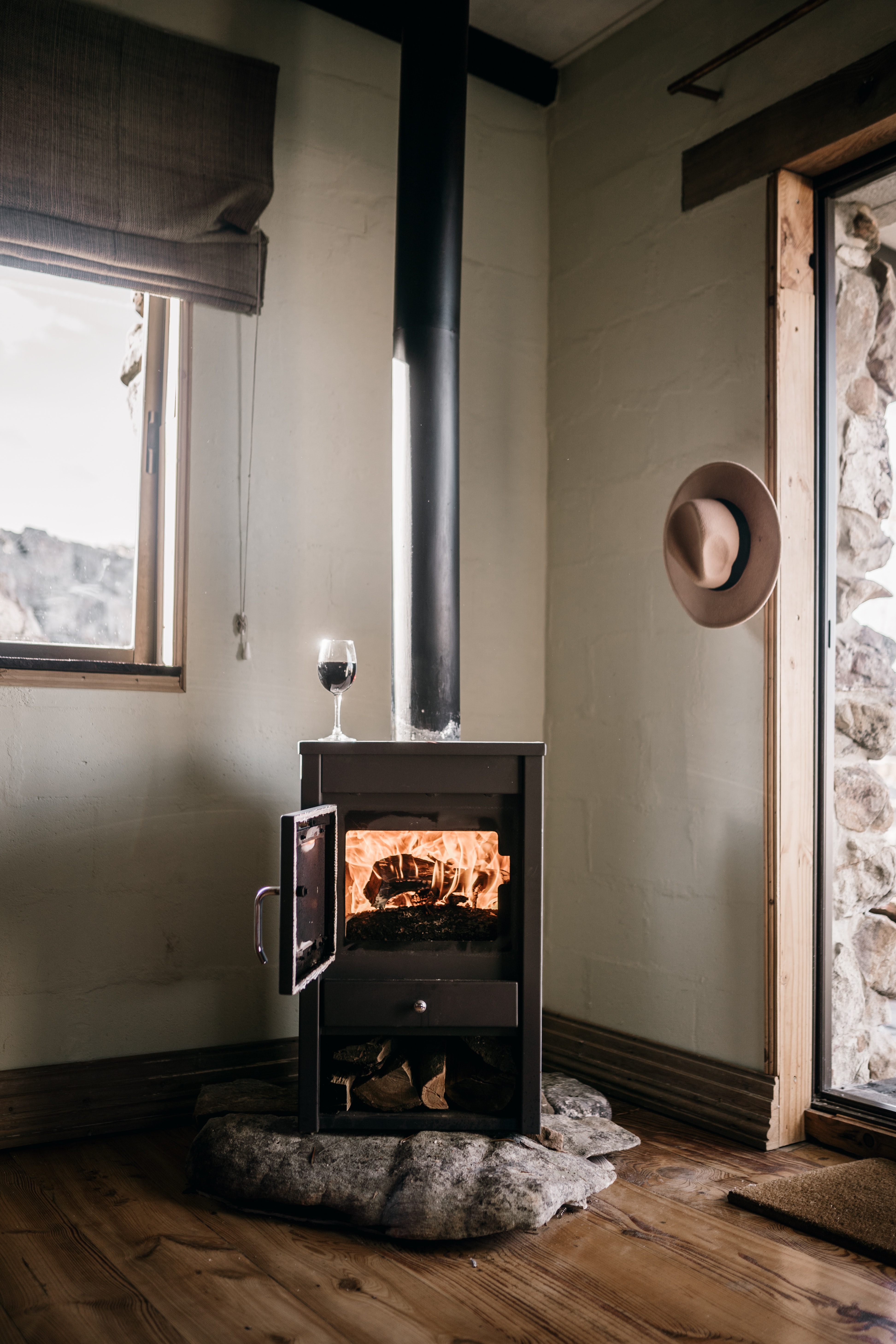 壁炉烟囱起火?原因竟然是这里出现了大问题!__凤凰网