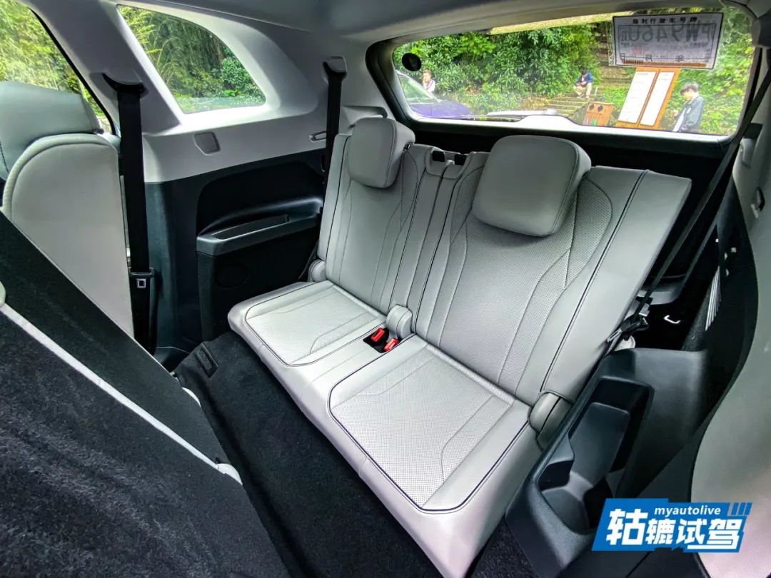 轱辘试驾上汽大众id6x可能是纯电7座suv的最优选