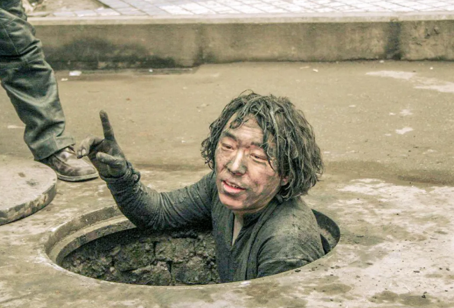 那一年,沈腾只卖出去了7张门票,黄渤在歌厅卖唱,吴京被甄子丹打断4根