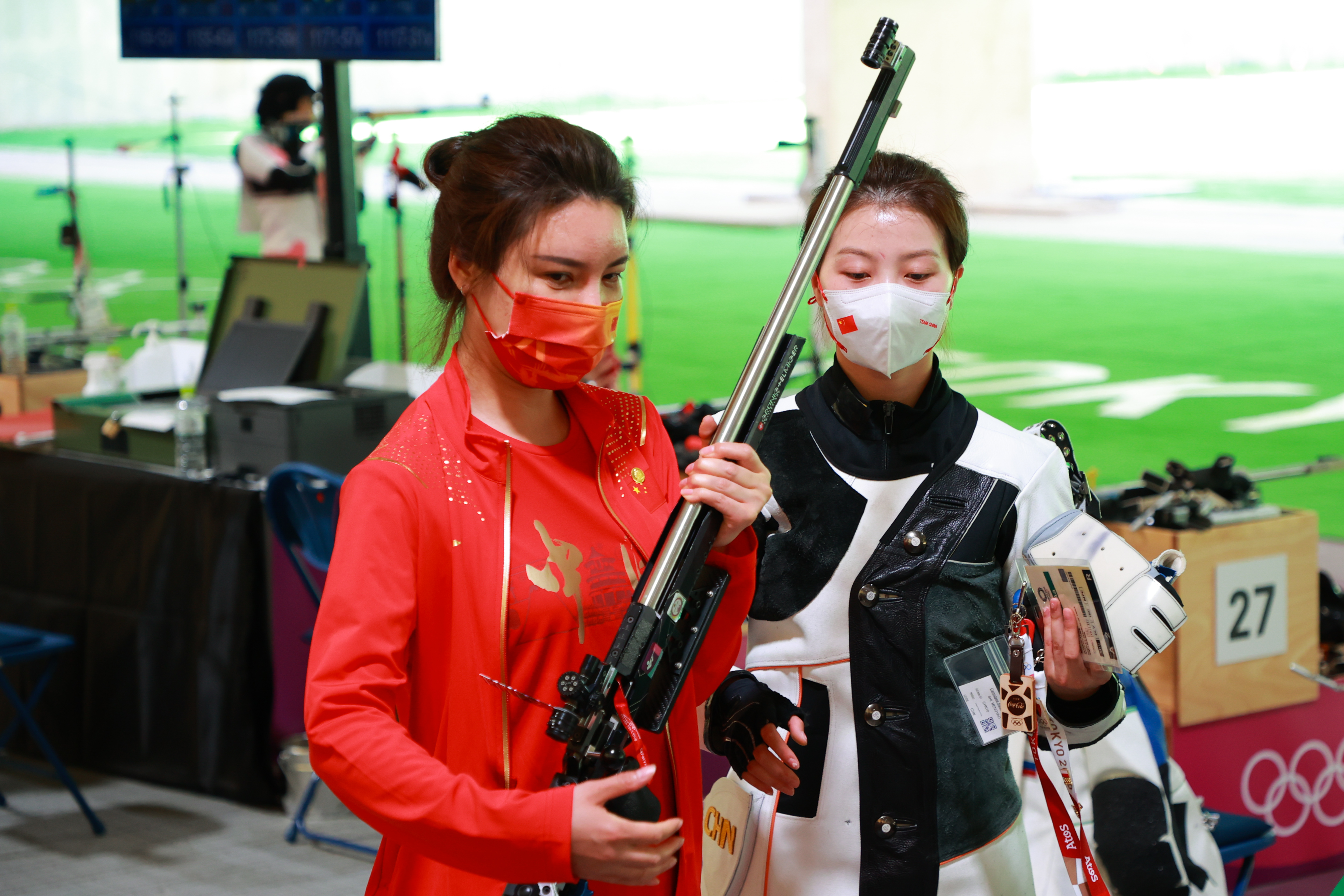 杜丽教练和史梦瑶。