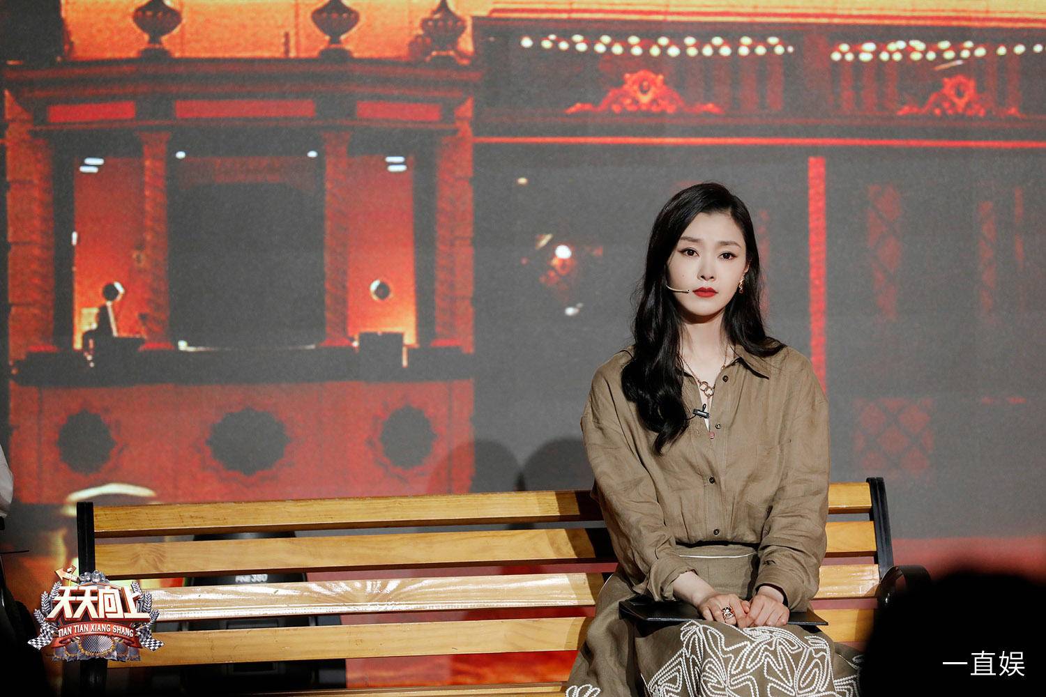 宋轶担当《天天向上》嘉宾 温柔声线讲述动人故事__凤凰网