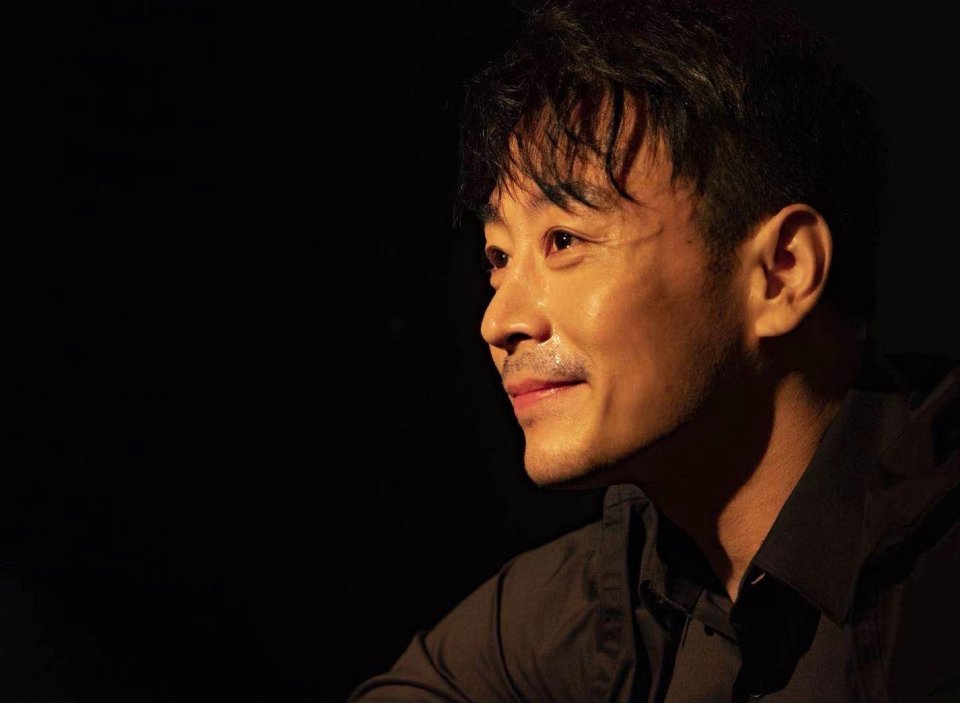 《百灵潭》圆满收官 于雷演绎傲娇孔雀幽默圈粉__凤凰网