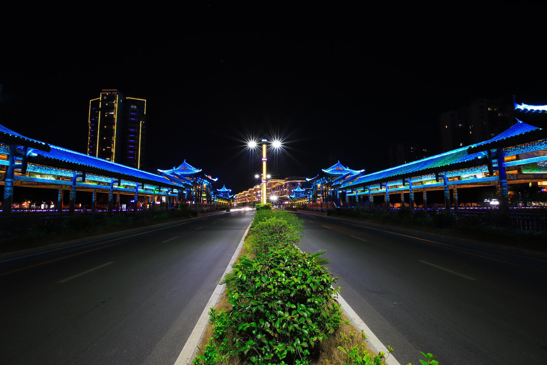 全南解放桥夜景美不胜收,承载着全南人回忆,绚丽身姿刷爆朋友圈