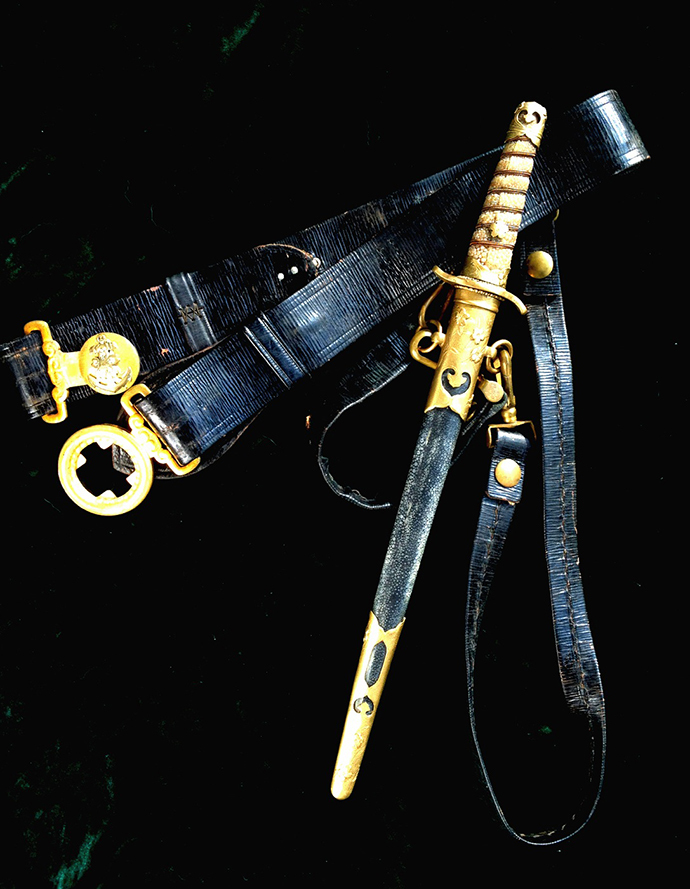 日本海军军官佩剑 受访者收藏、供图