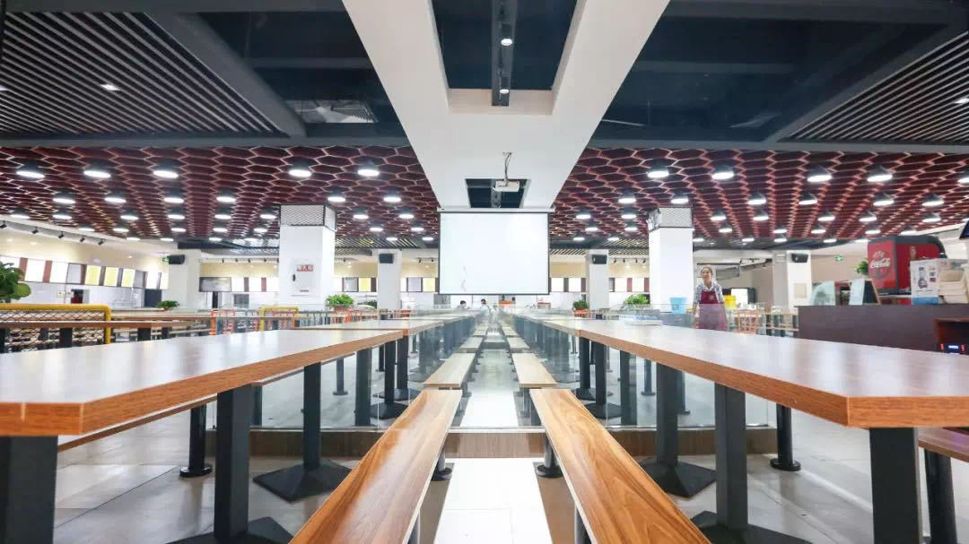 重庆科技学院食堂照片图片