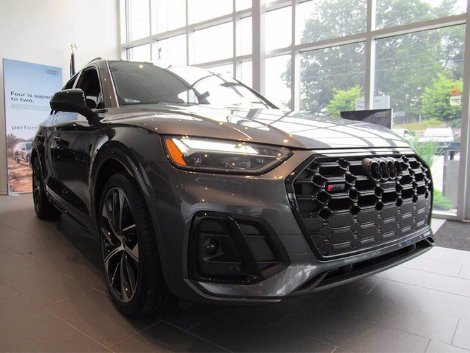 奥迪q5新车型到店实拍升级3.0t/本月入华销售-图1