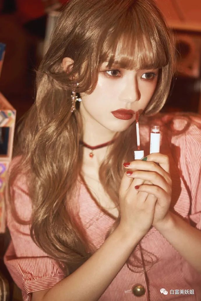 360度连环翻车的党妹,这次该彻底凉了吧