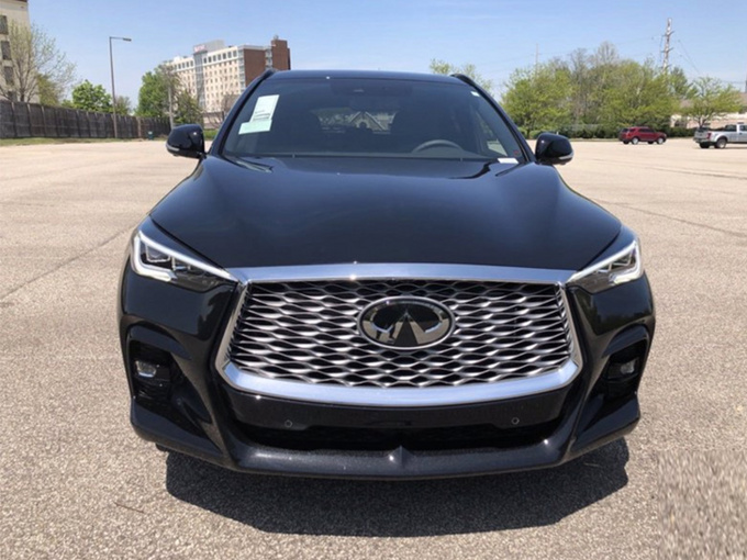 英菲尼迪新qx55实拍搭20t引擎龙鳞尾灯动力超奔驰glc轿跑版