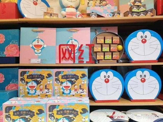 拼创意设计重“高帅富”爆款月饼究竟美味吗