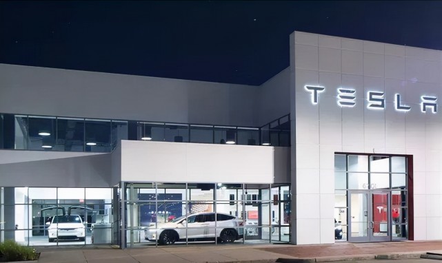 特斯拉重回4s店模式?"蔚小理"们跟还是不跟?