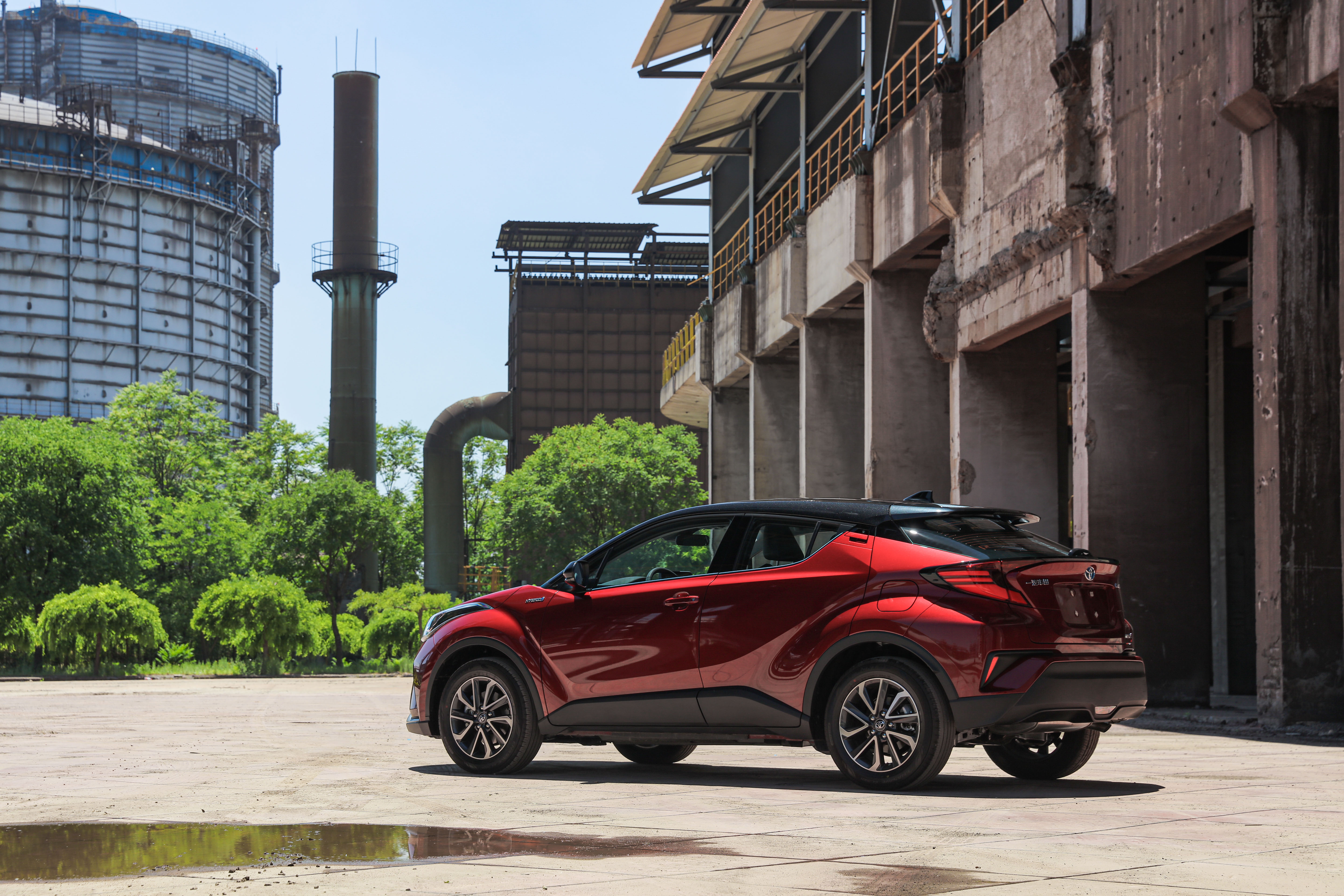 除了个性时尚还是有双擎动力,14.58万起,全新奕泽izoa上市