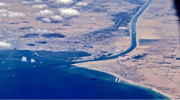 苏伊士海峡图片