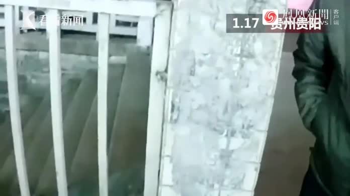 女子“低血糖”晕倒路边 丈夫一杯水泼了过去…