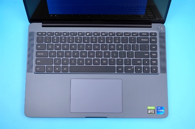 问鼎最强轻薄本宝座!小米笔记本Pro X15评测