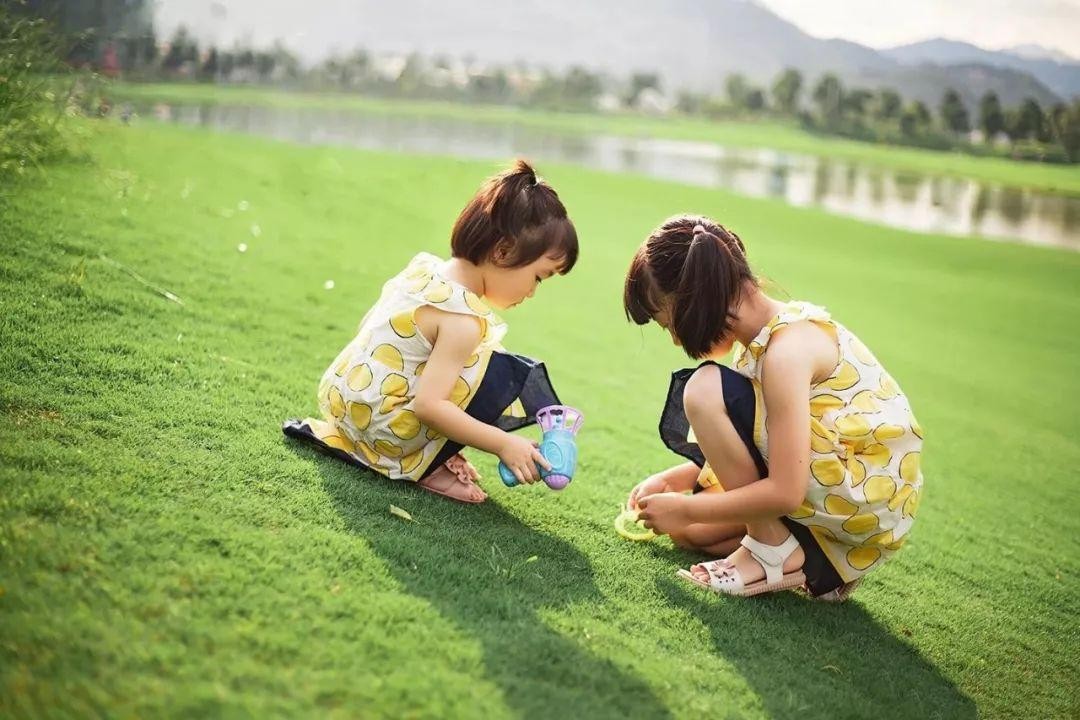 鼓励孩子多交朋友?这样做真的很蠢!孩子社交家长别再陷入误区__凤凰网