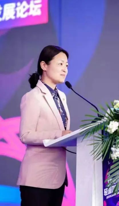 社《讽刺与幽默报》总经理岳增敏,中共南京市委宣传部副部长汪晓燕