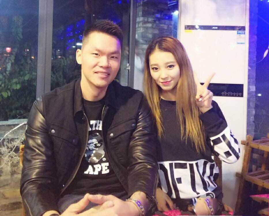 男篮苏伟老婆图片