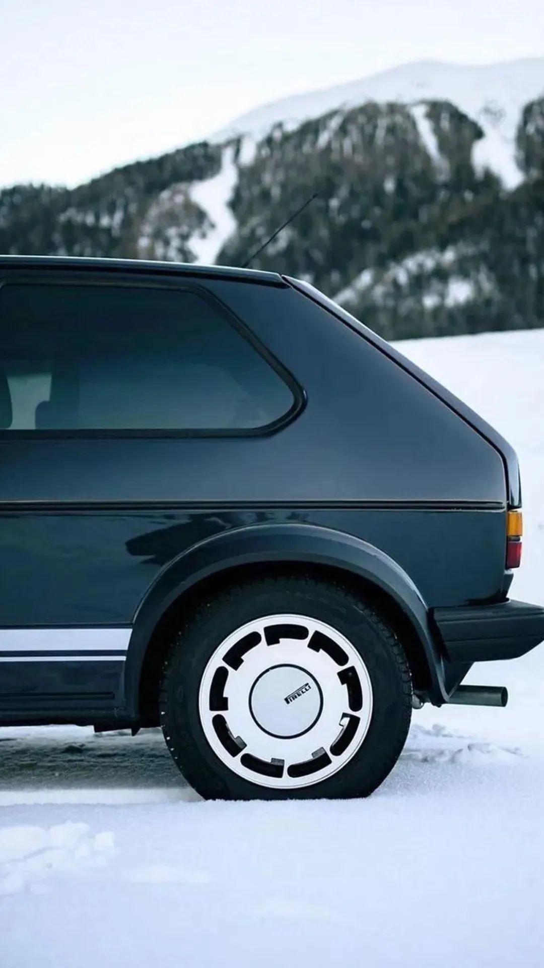 壁纸库|经典老车大众高尔夫gti