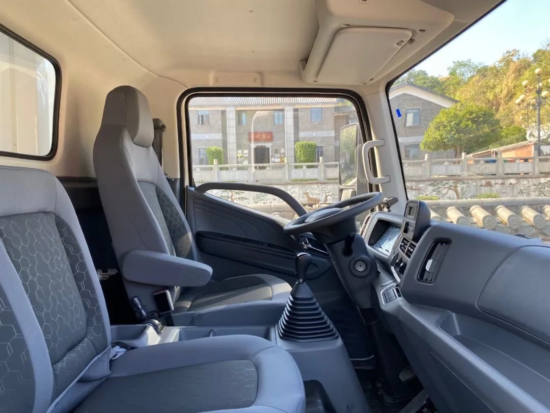 江铃全新一代凯运告诉你,轻卡也能谈舒适与操控_凤凰网汽车_凤凰网