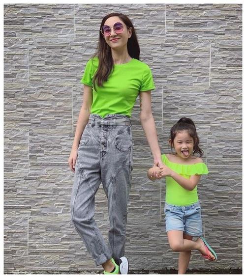 85D529027159EBB5D75285CA06E2263D