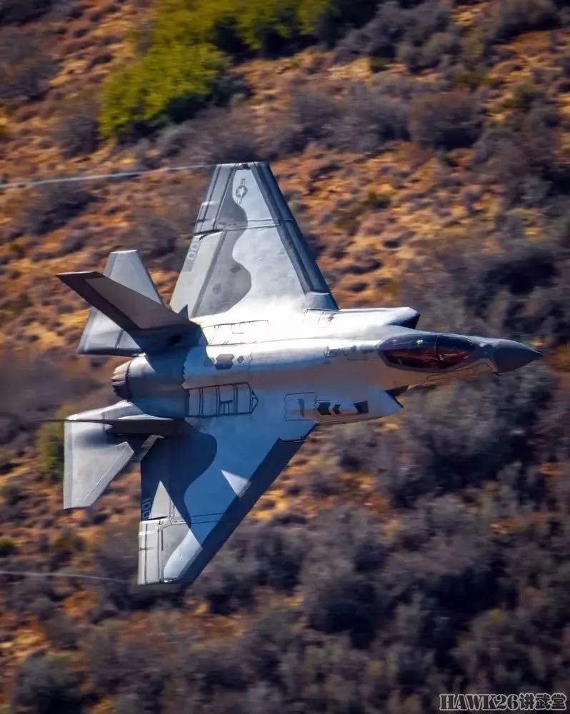 采用“镜面涂层”的美军F-35C曝光 神秘用途引猜测