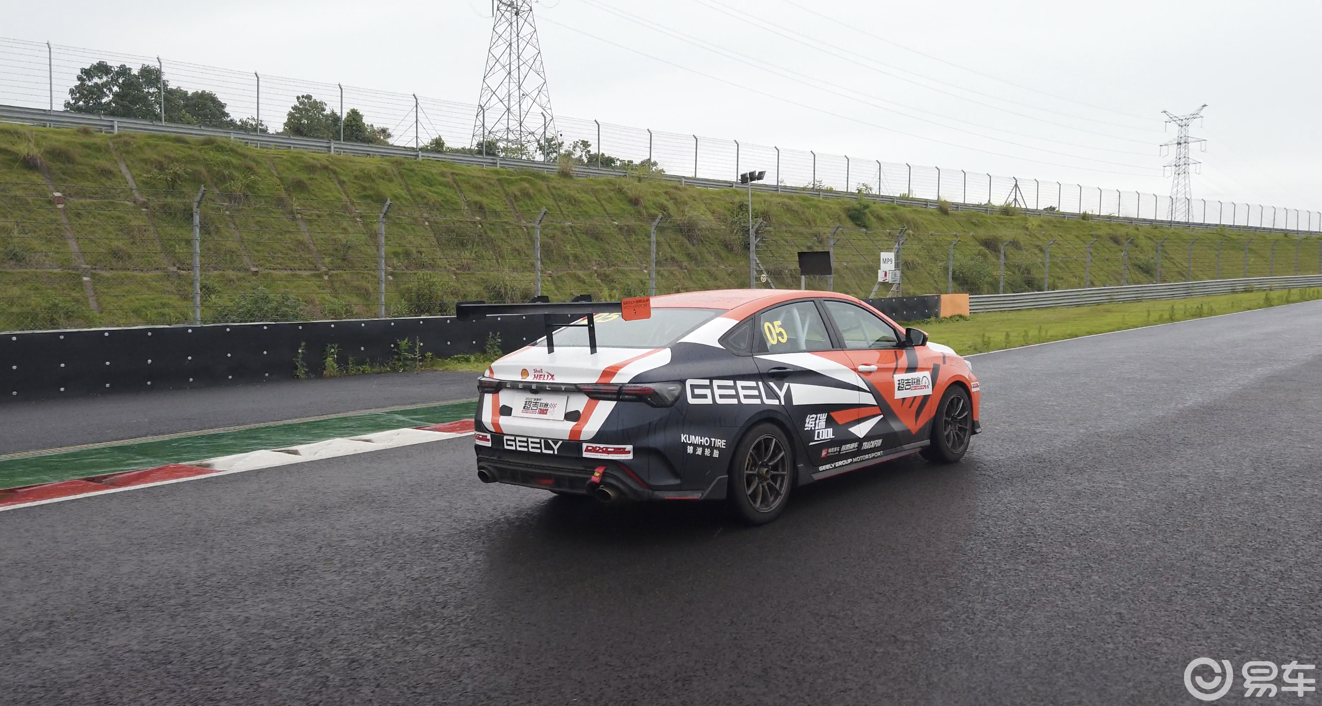 打造亲民的赛车!2022吉利缤瑞cool赛道嘉年华落幕_凤凰网汽车_凤凰网