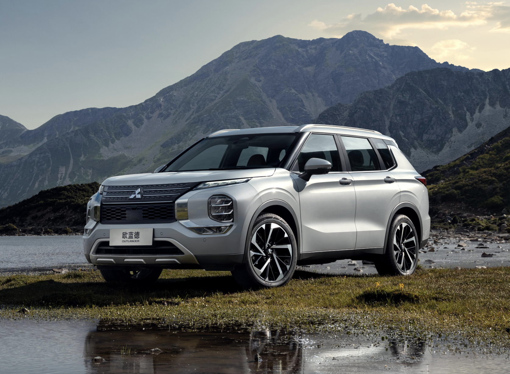 全新欧蓝德,做广汽三菱的"救世主"?_凤凰网汽车_凤凰网