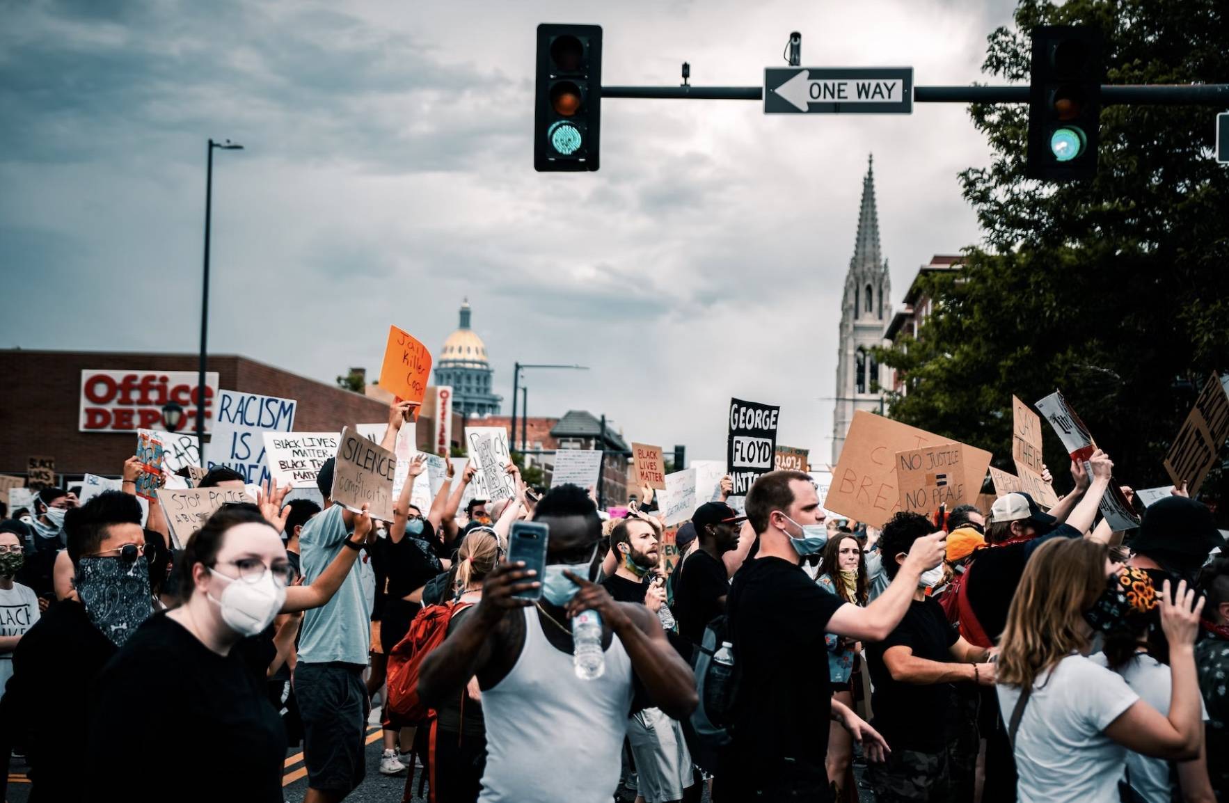 你们不要再吵了!新版红绿灯没那么糟 第37张-心情说说 ▲ 图片来自:Unsplash