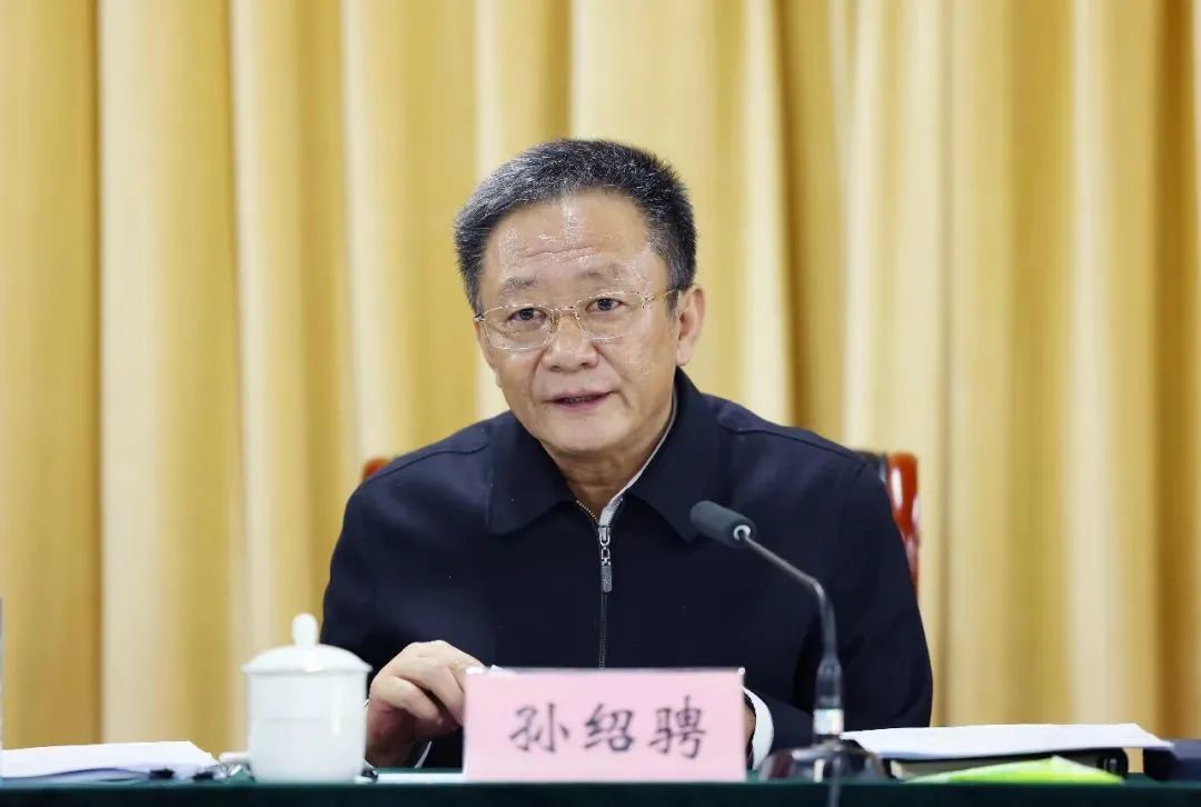 裴金佳任退役军人事务部党组书记,孙绍骋不再担任,另