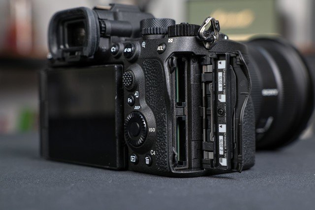 有料评测】索尼Alpha 7R V评测:6100万像素8K视频双性能旗舰