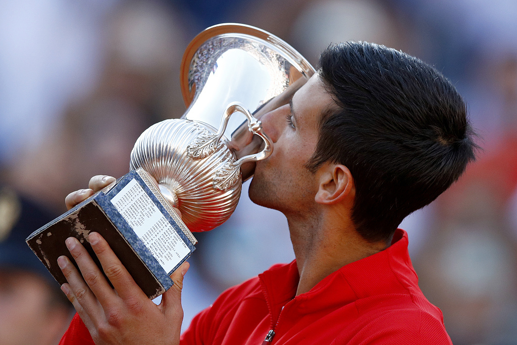 第38个大师赛冠军德约罗马捧杯法网前拿下个人赛季首冠