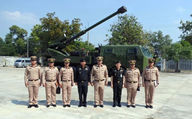 泰国皇家海军陆战队获得的ATMOS2000自行火炮 图源：泰国国防部